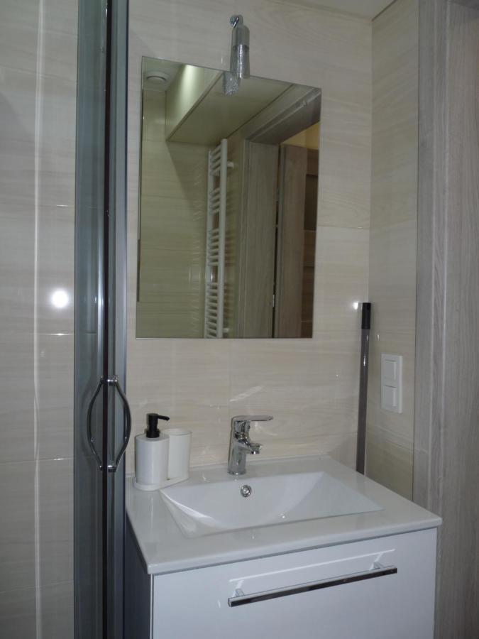 Apartament W Centrum Ciechocinka ชีโคชีแนค ภายนอก รูปภาพ